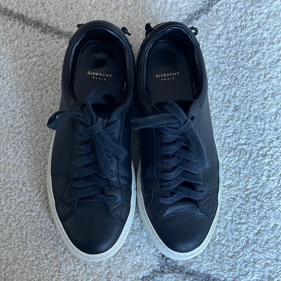 Authentic givenchy womens shoes. - Picture 1 of 3